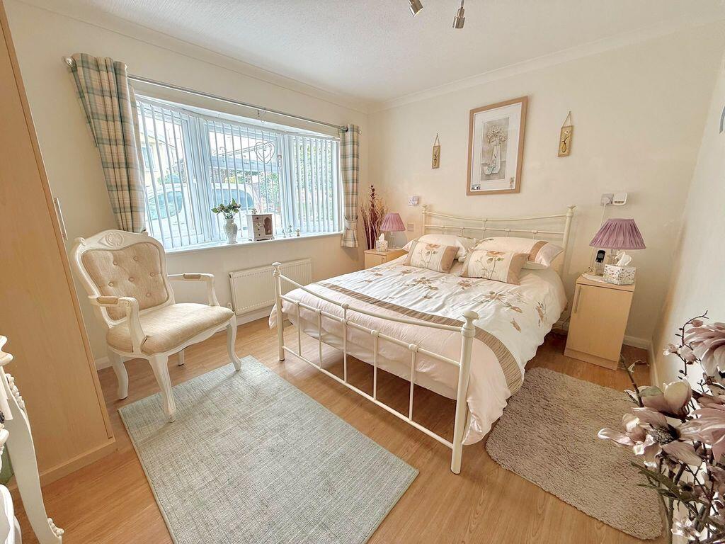 House in Luton - More