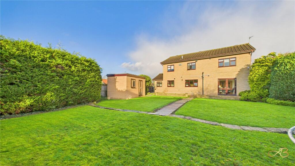 Main image of property: Thorn Side, Ingleby Barwick, Stockton-on-Tees, TS17