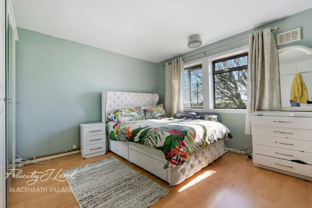 House in London - View 5