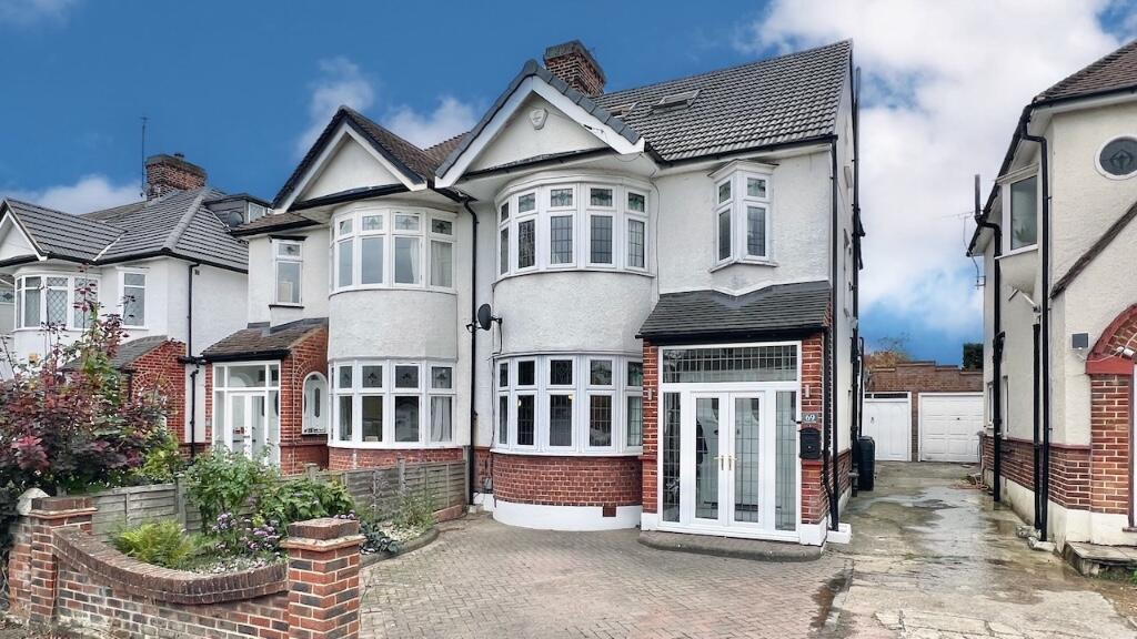 Main image of property: Forest Side, London, E4