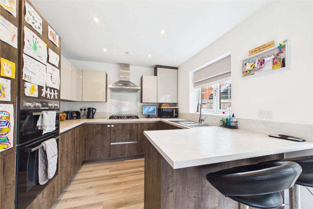 House in Deepcut, Surrey - View 5