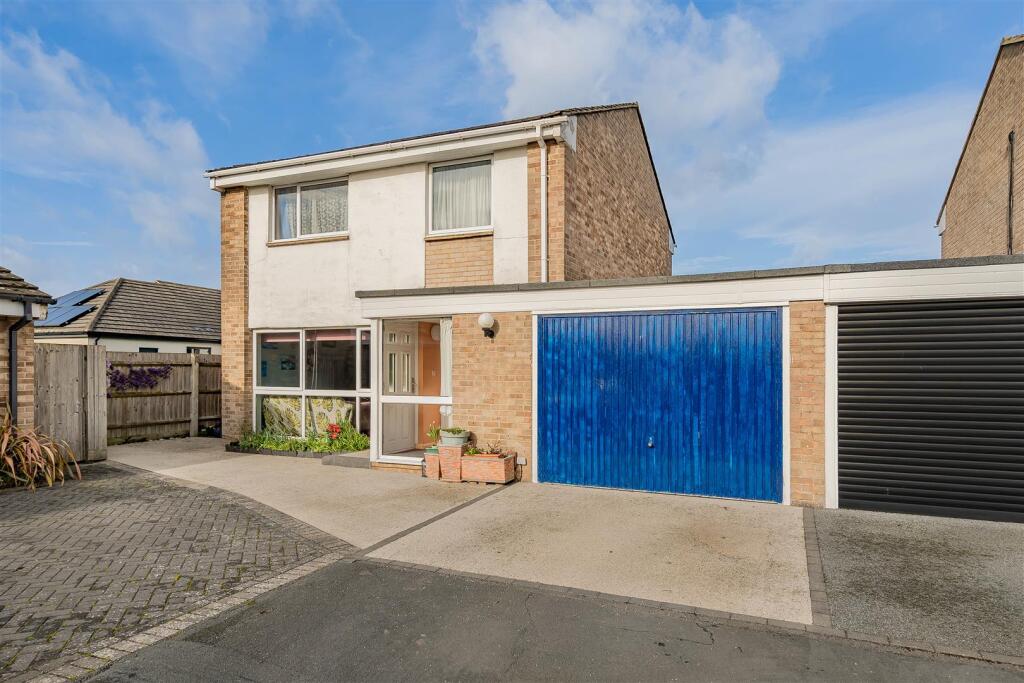 Main image of property: Shelley Close, Bicester
