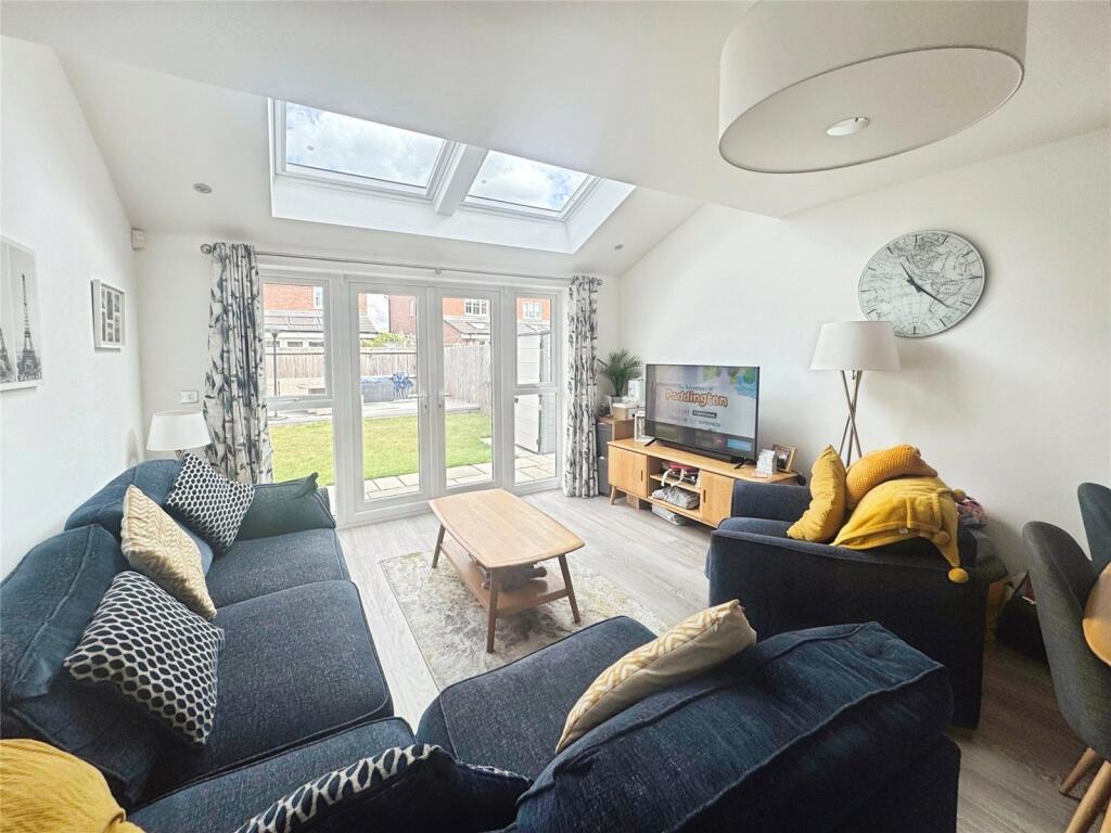 House in Garden City, Sealand Manor, Sealand - View 4