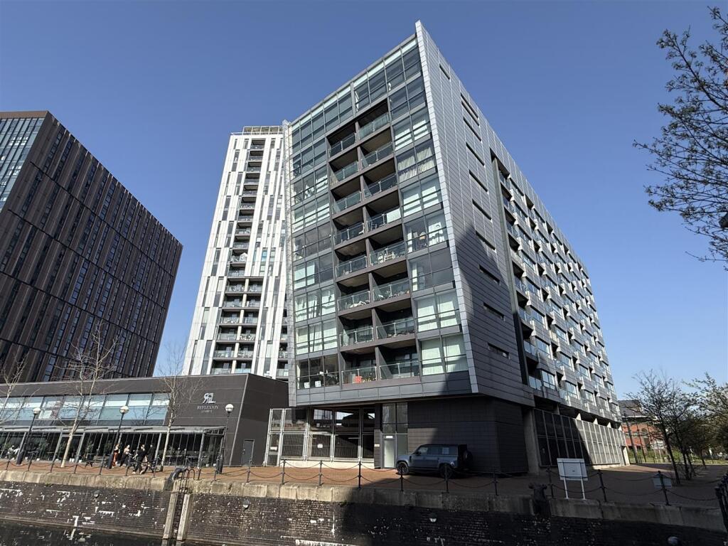 Main image of property: Millennium Point, 254 The Quays, Salford Quays