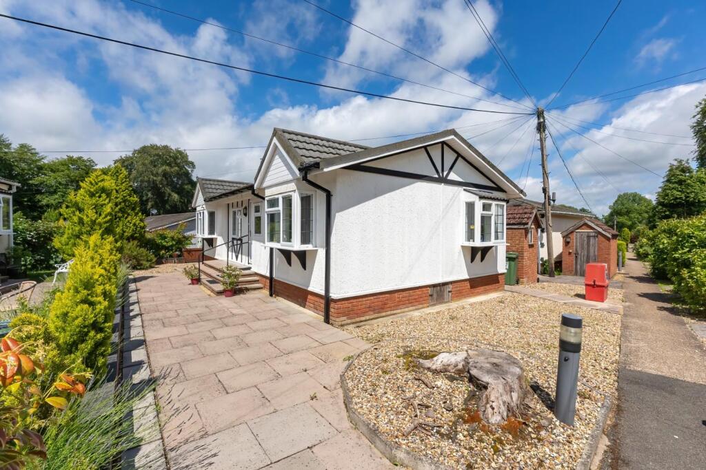 Main image of property: Chesham Road, Wigginton, Tring