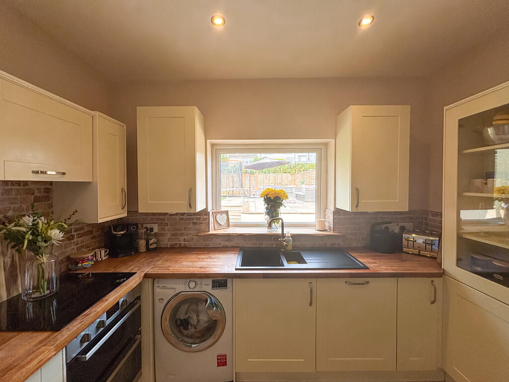 Brynhyfryd Terrace, Penpedairheol - More