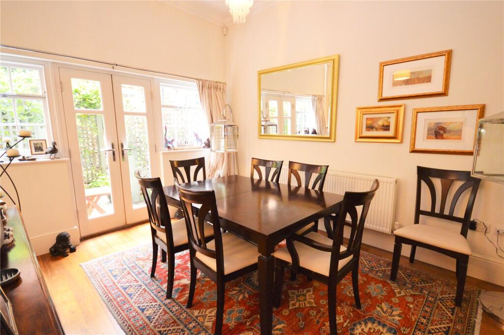 Apartment in Southampton - View 3