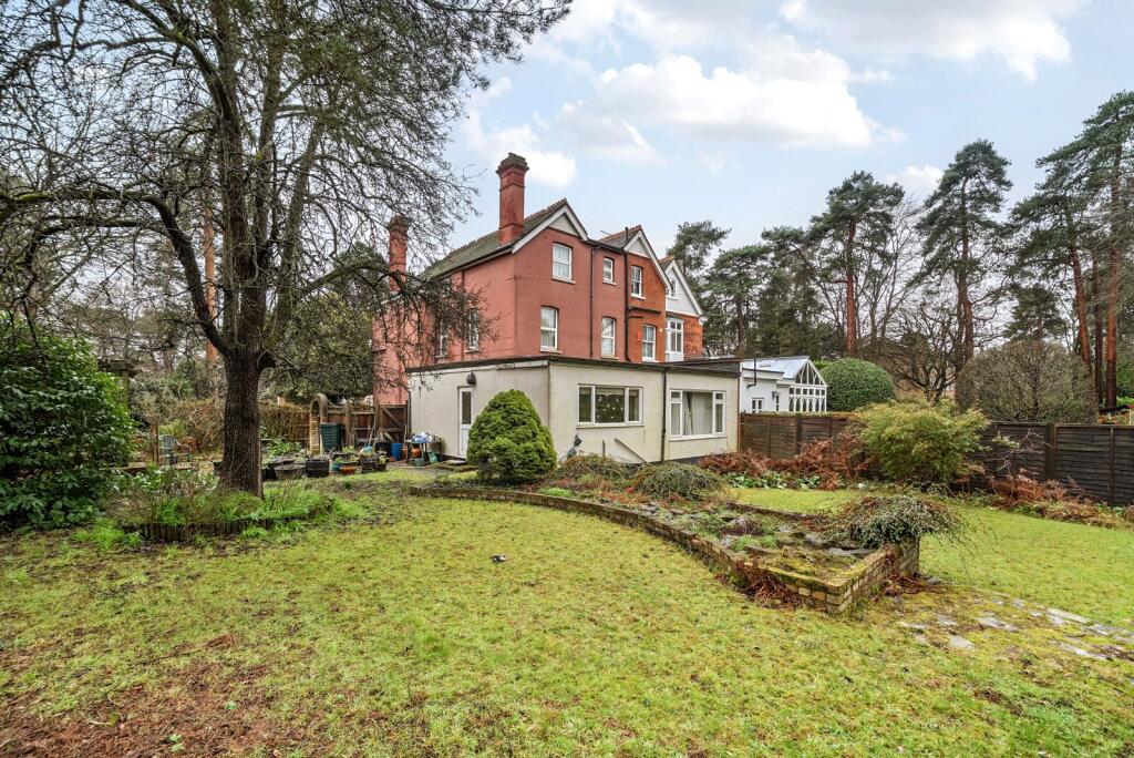 Main image of property: Oatlands Avenue, Weybridge, KT13