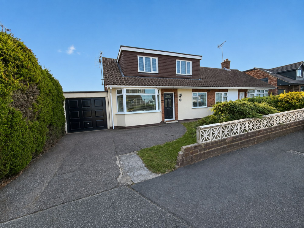 Main image of property: Thames Crescent, Corringham, SS17