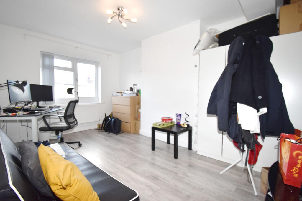 181b Albany Road photo 3