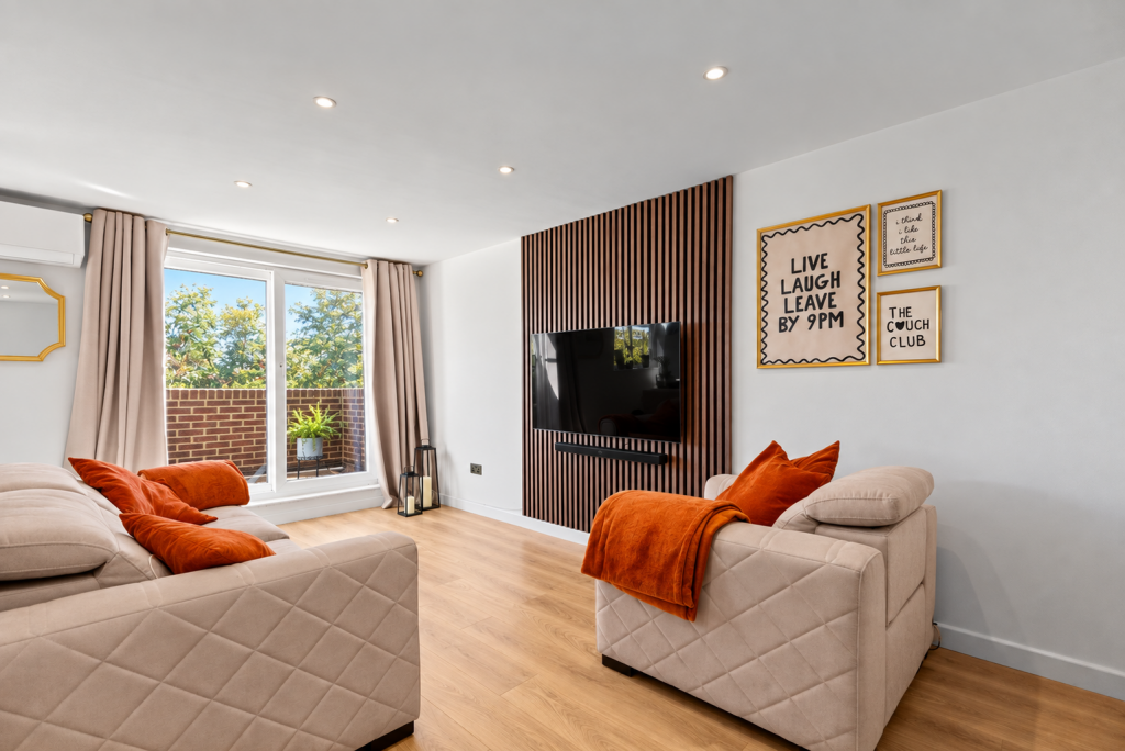 Apartment in Kingston upon Thames - View 2