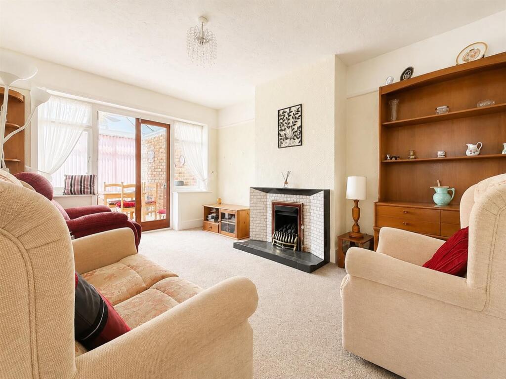 House in Fareham, Hampshire - View 2