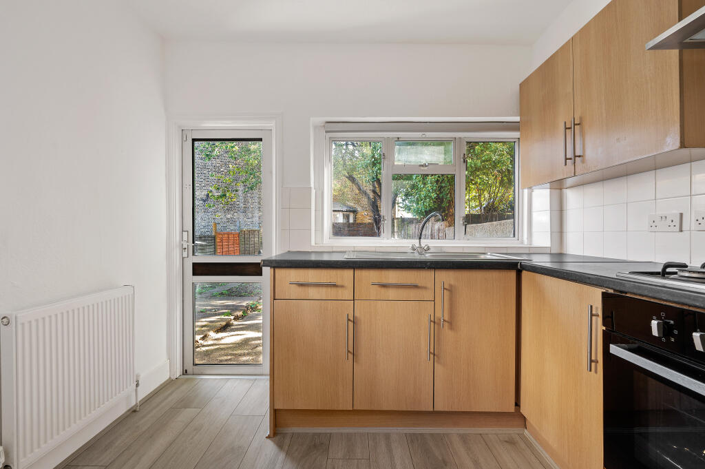 2 bedroom ground floor flat for rent