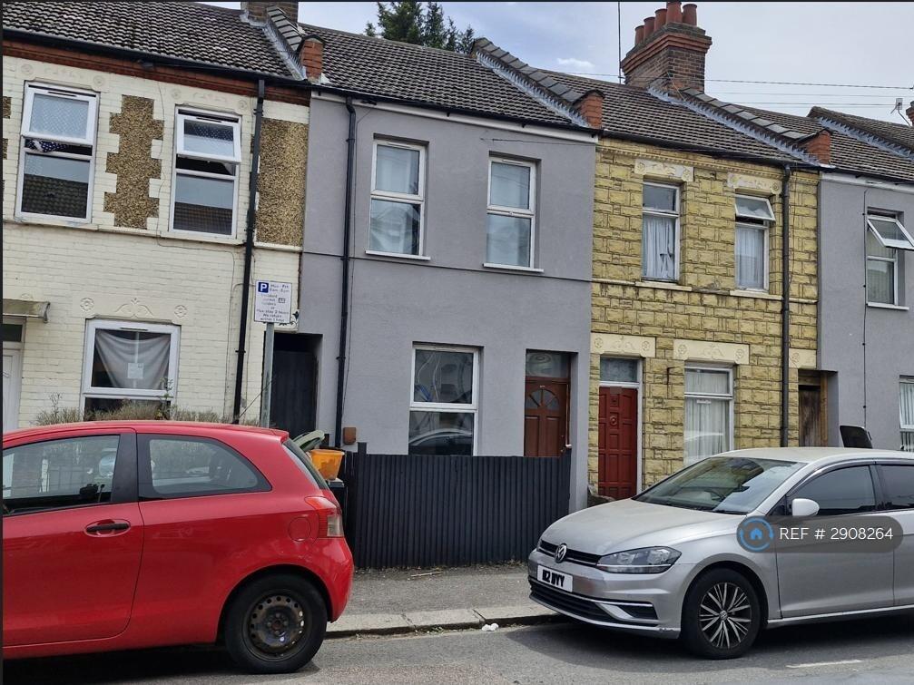 Main image of property: Spencer Road, Luton, LU3