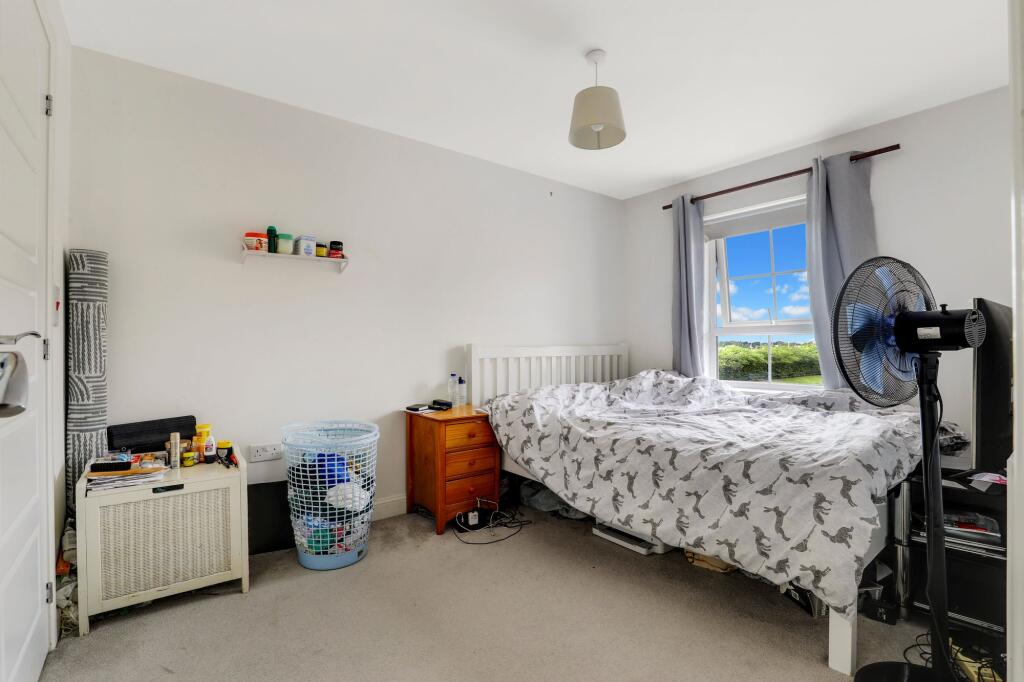 Gum Tree Close, Edwalton, NG12 - View 6