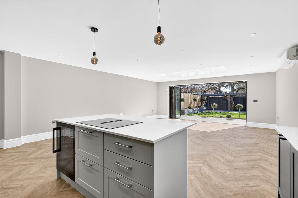 House in Elmbridge, Surrey - View 4