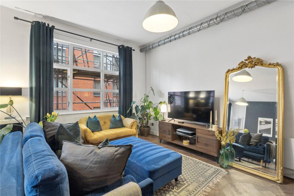 Apartment in Greater Manchester - View 3