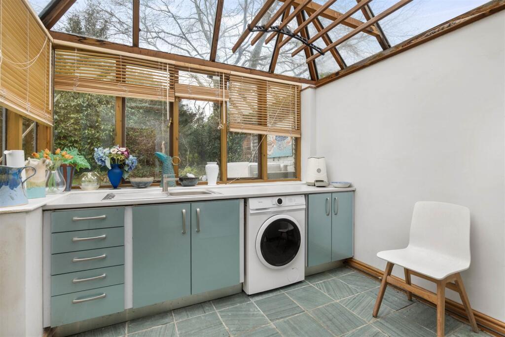 Additional image 9 of 36 High Street, Broom