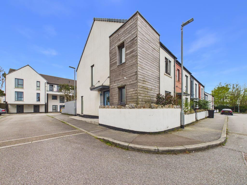 Main image of property: Pool, Redruth - Beautifully presented