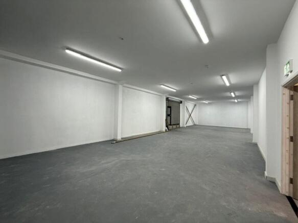 113 London Road interior warehouse 4.jpg