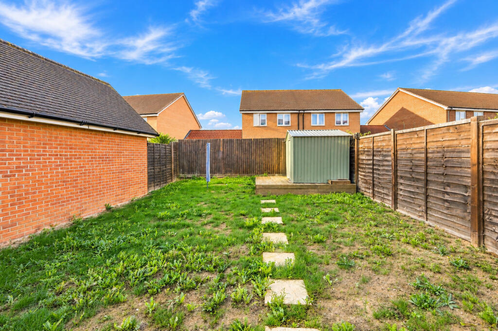 House in Rochford, Elizabeth Gardens - View 4