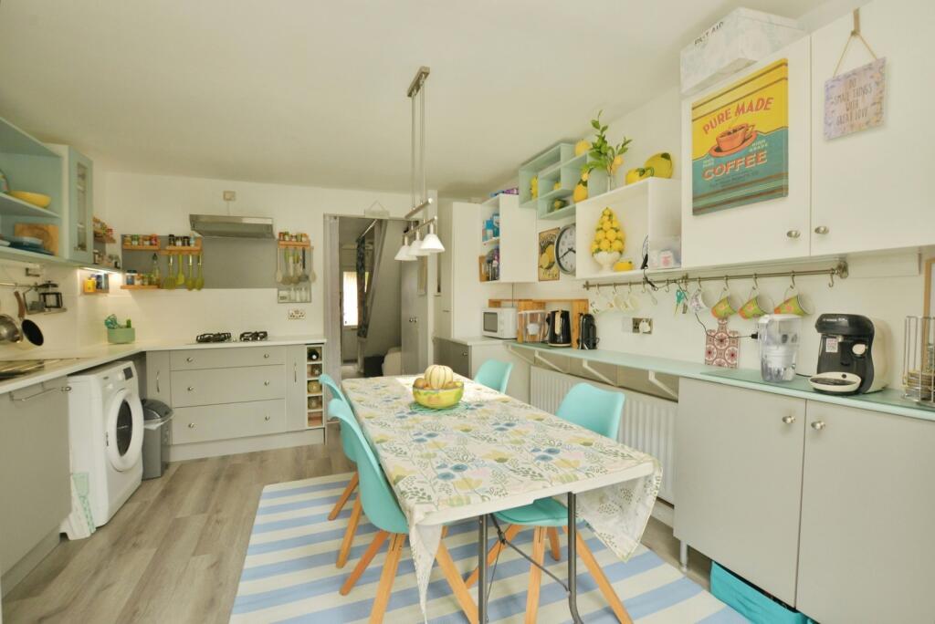 House in Tonbridge - View 2