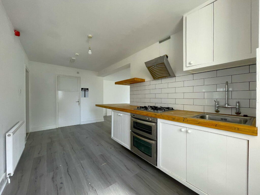 Clarendon Road, Southsea PO5 2JT - View 3