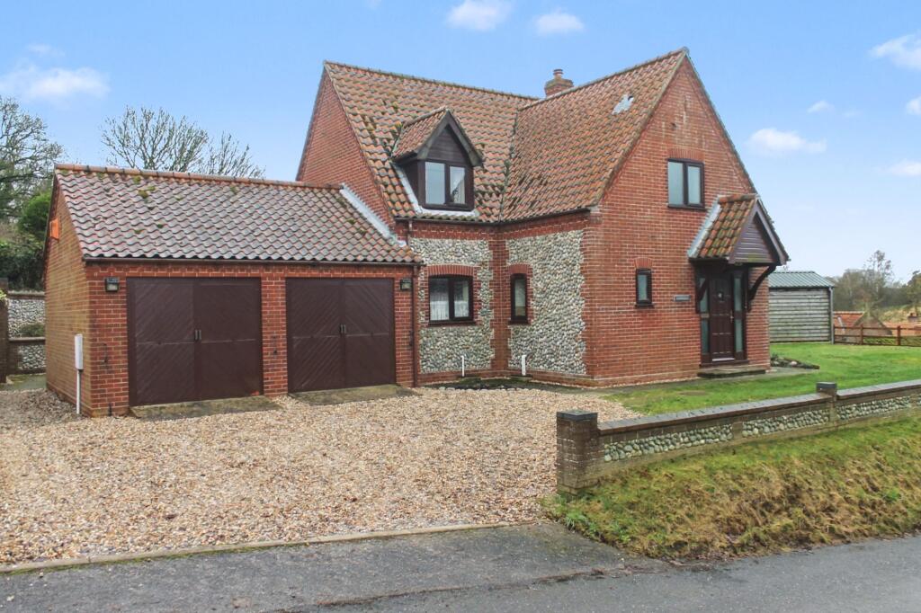 Main image of property: Detached Family Home in Edgefield
