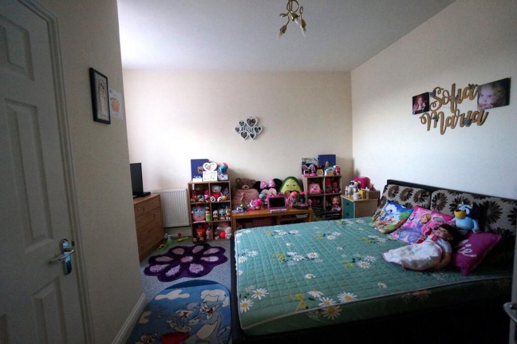 Apartment in Ipswich - View 5