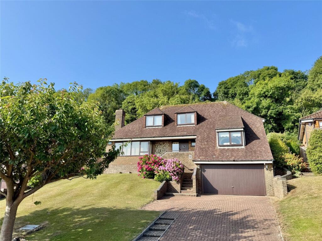 4-bed detached on Lincoln Close, Meads, Eastbourne, BN20, £825,000