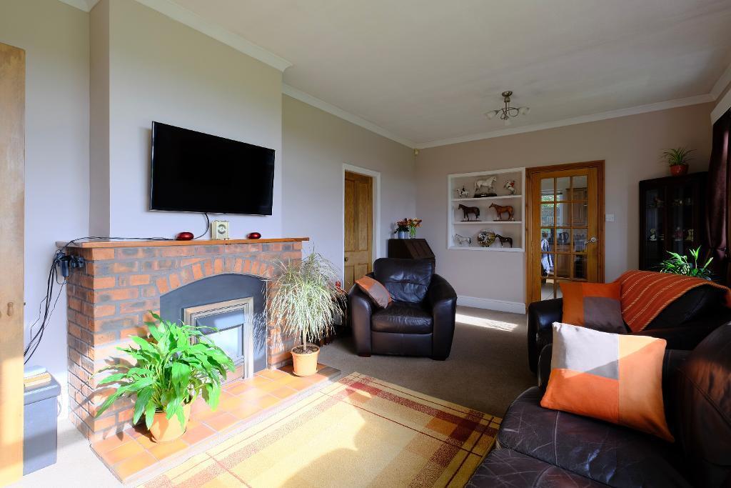 Leominster Road, Bromyard, Herefordshire, HR7 4SX photo 2