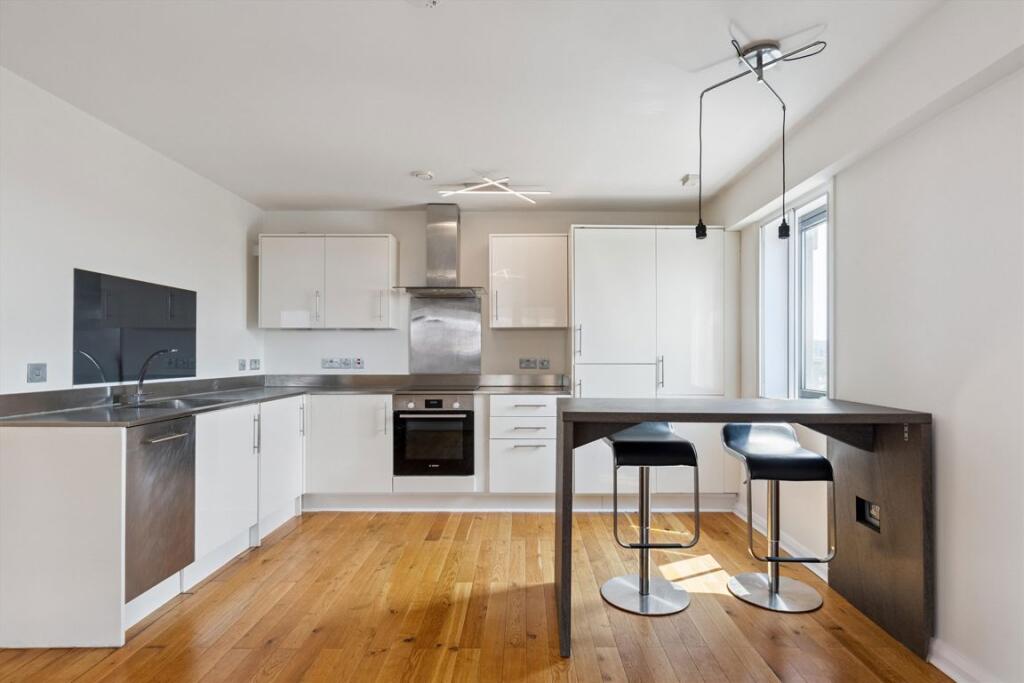 Apartment in London - View 3