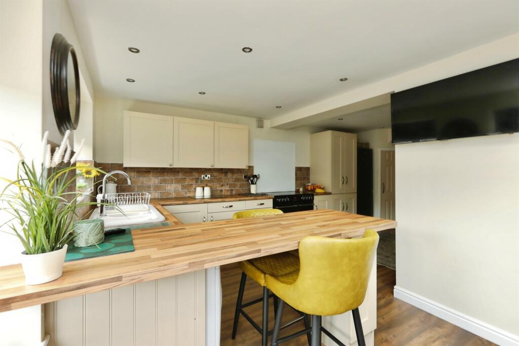 House in Doncaster, Hatfield - View 5