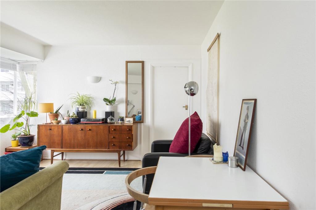 Apartment in London - View 3