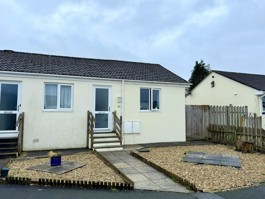 2-bed bungalow on Karen Close, Bideford, £200,000