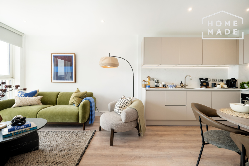 Apartment in Slough - View 4