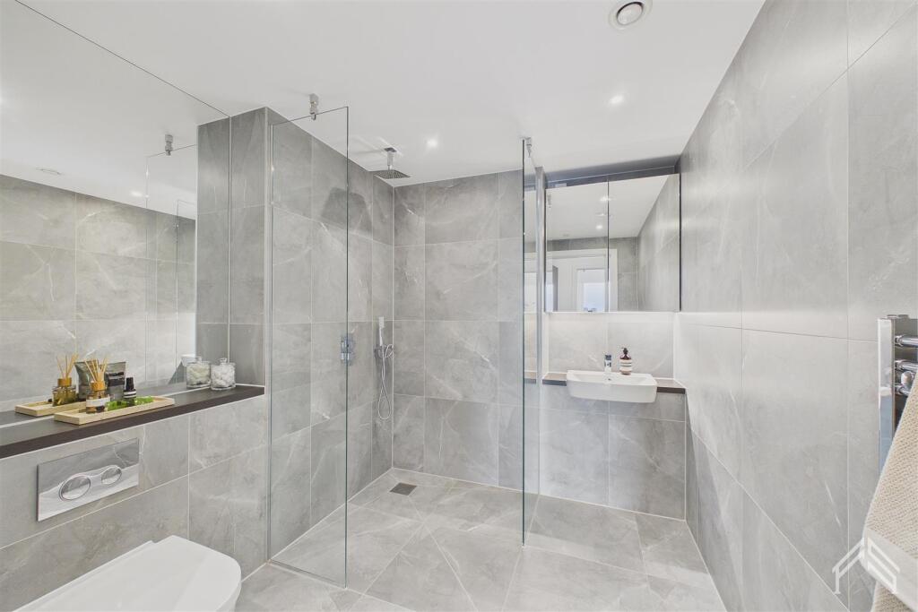 Apartment in London, Shepherd's Bush - More