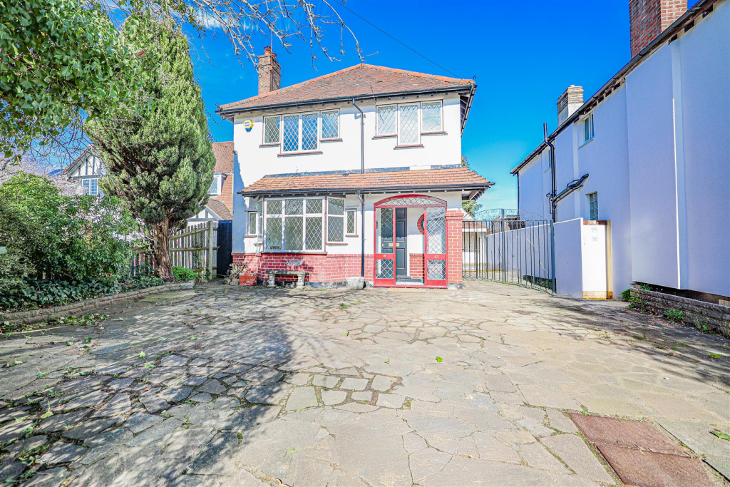 Main image of property: Adeyfield Road, Hemel Hempstead, HP2