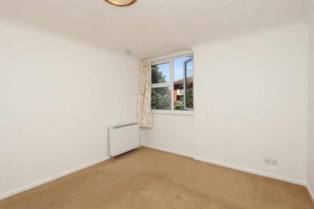 Bridge Road, Worthing, BN14 photo 3