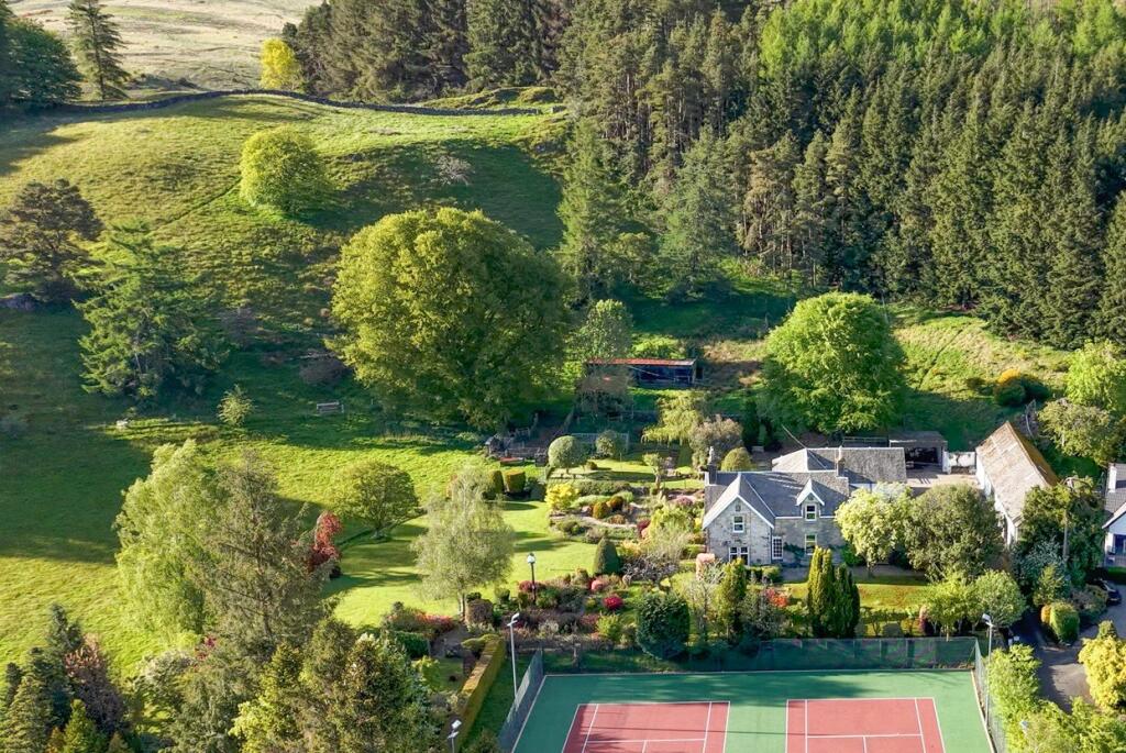 Main image of property: Wester Leddriegreen, 18 Glasgow Road, Blanefield, Glasgow, Stirlingshire, G63