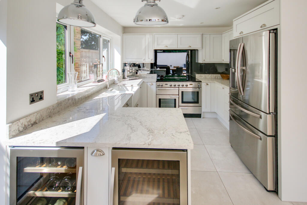 House in East Grinstead, West Hoathly - View 3