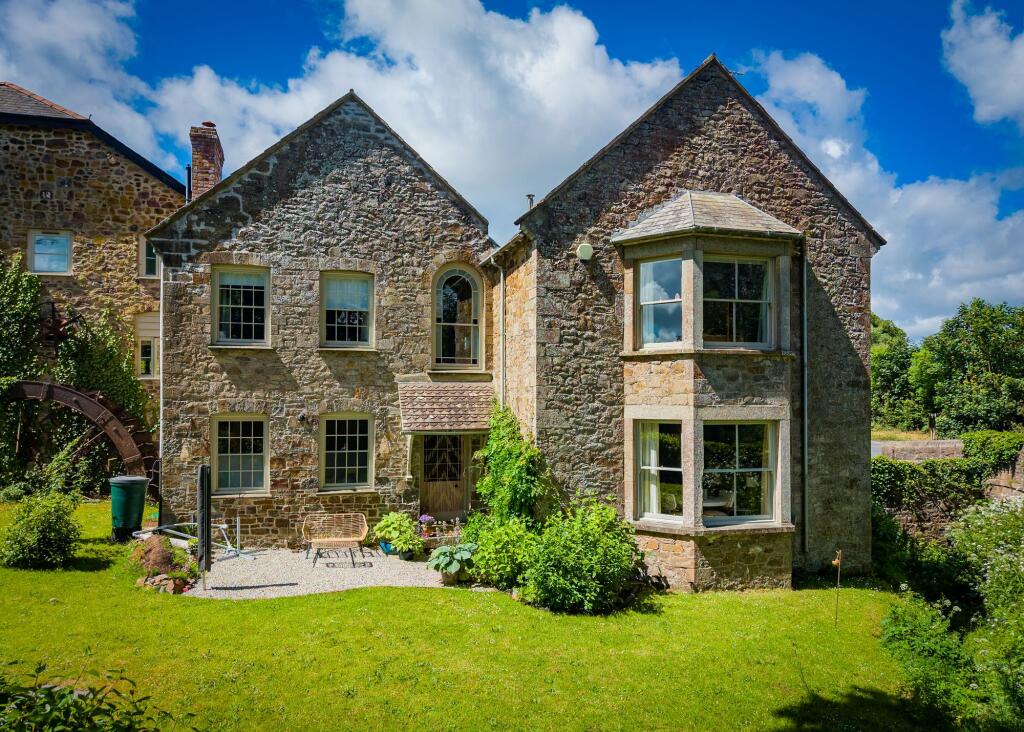 Main image of property: North Tawton, EX20