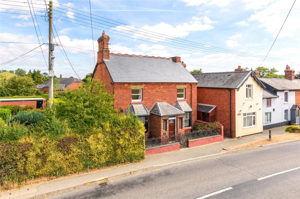 Main image of property: Four Crosses, Llanymynech, Powys