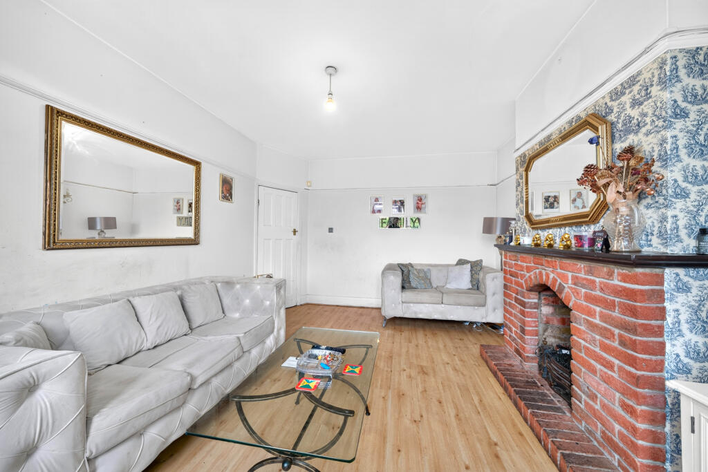 Apartment in London - More
