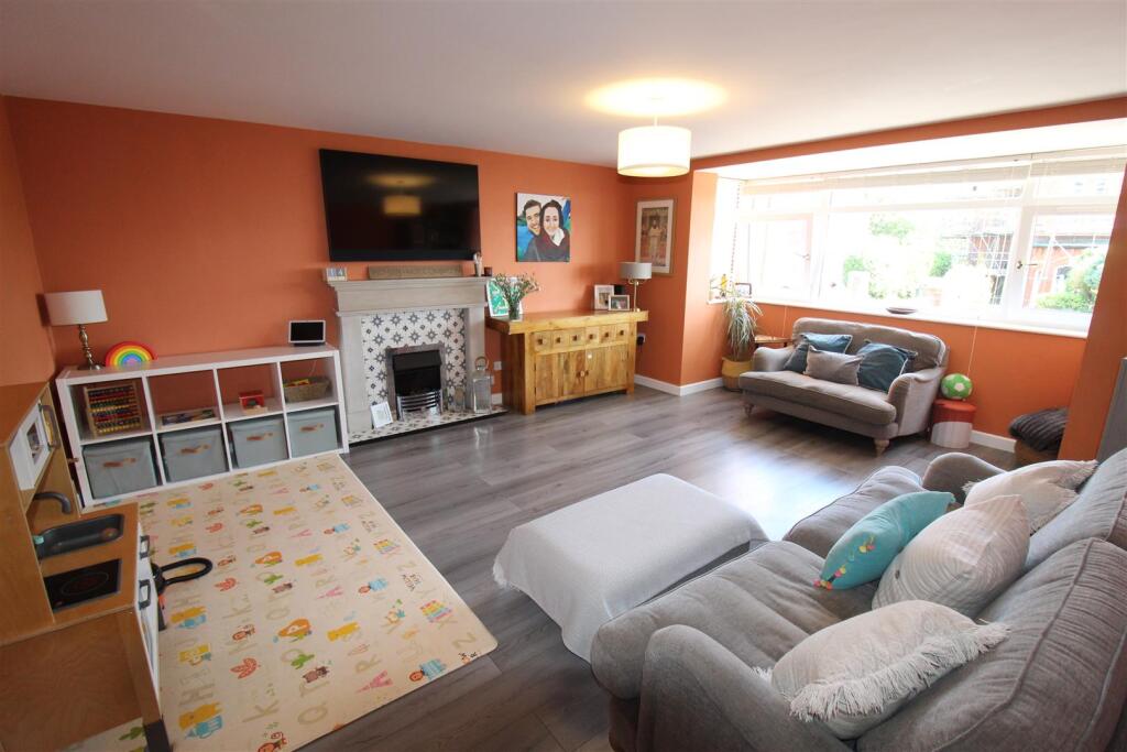 Brownlow Road, Horwich, Bolton - View 2