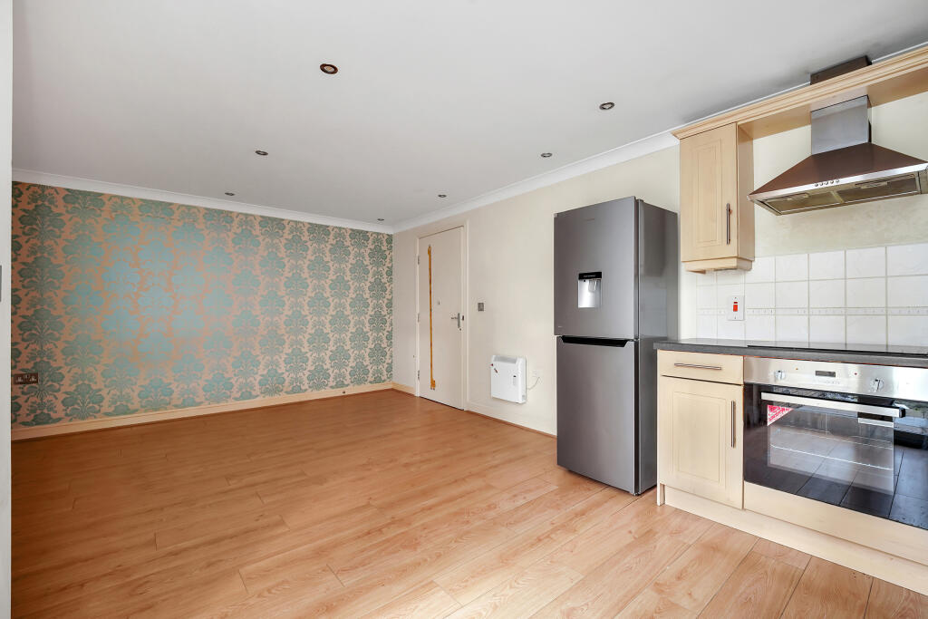 Lockwood Place, E4 photo 4