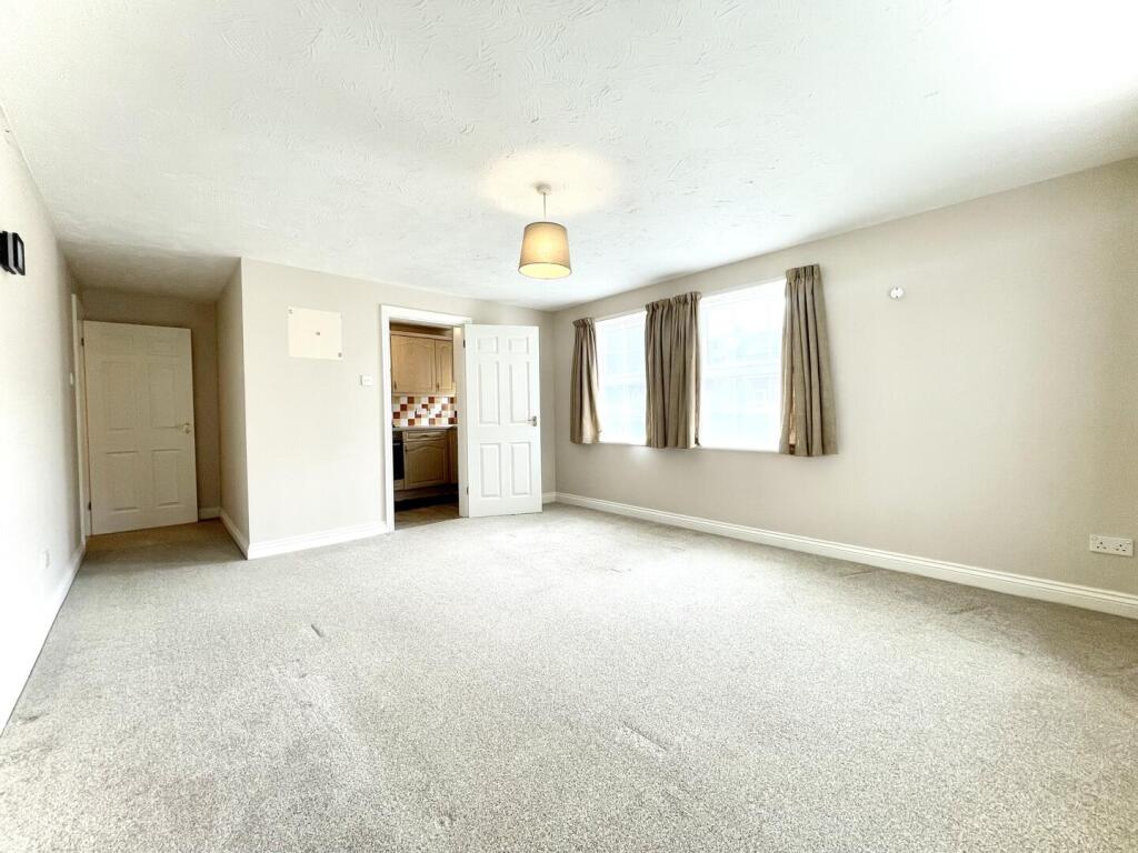 Apartment in Bournemouth - View 3