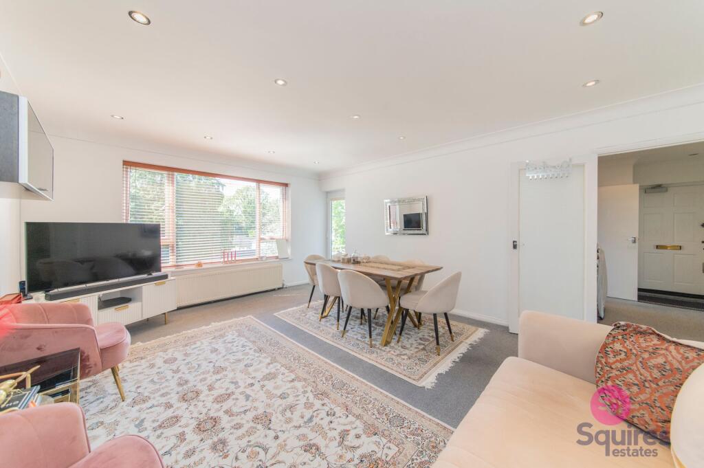 Main image of property: Green Lawns, Moss Hall Grove, N12