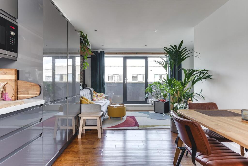 Apartment in London - View 4