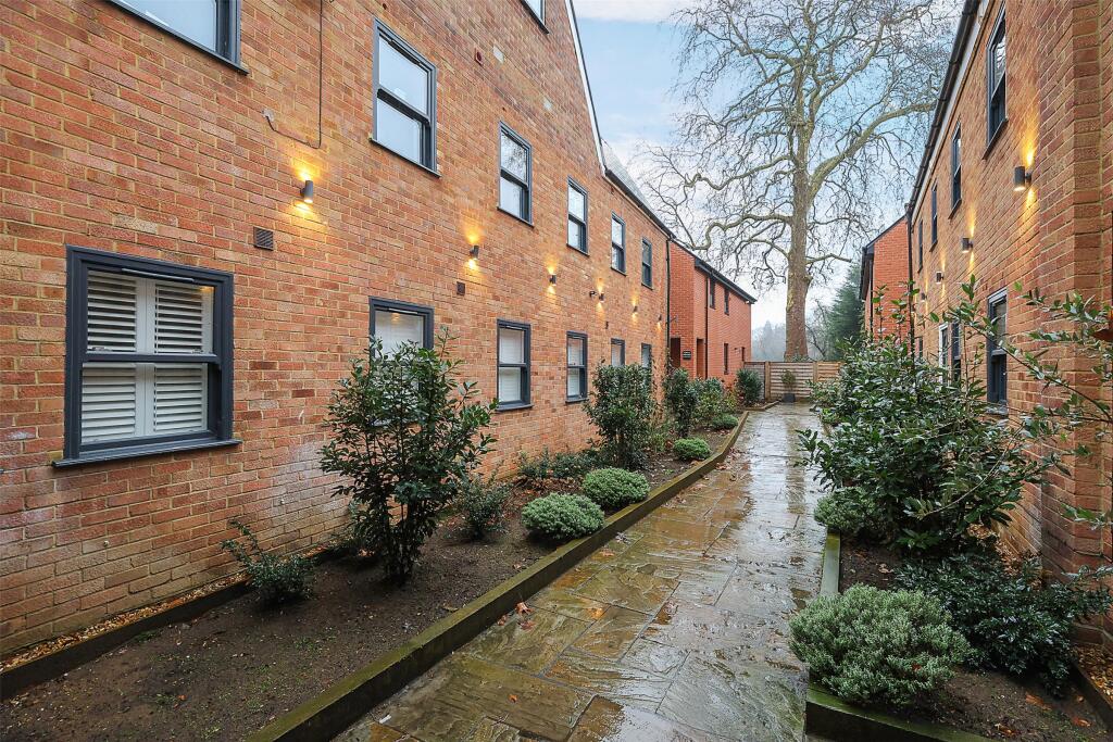 Main image of property: Bell Street, Reigate, Surrey, RH2